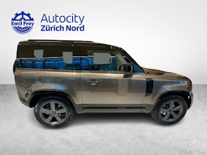 Vehicle image LAND ROVER Defender 90 3.0 D I6 250 X-Dynamic SE