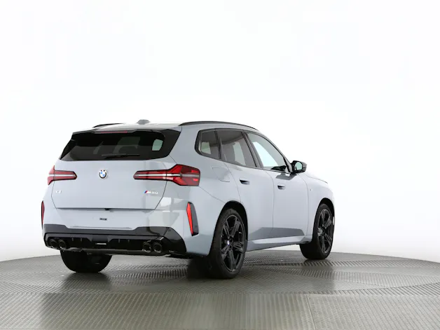 BMW X3 M50i