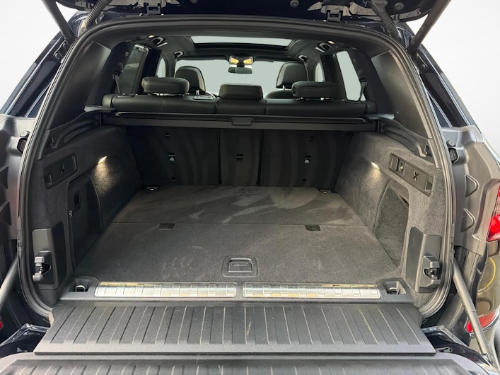 Vehicle image BMW X5