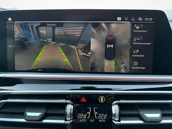 Vehicle image BMW X5