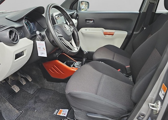 Vehicle image 6 Vehicle image 6