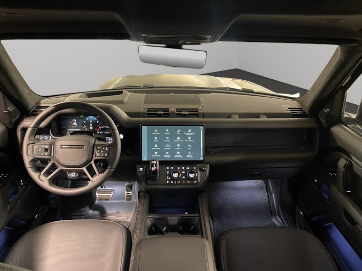 Vehicle image LAND ROVER DEFENDER