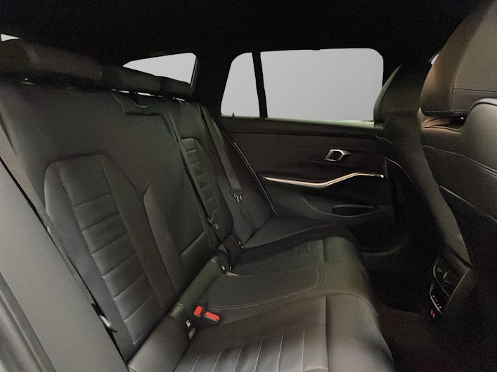 Vehicle image BMW 3 SERIES