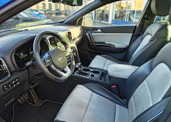 Vehicle image 6 Vehicle image 6