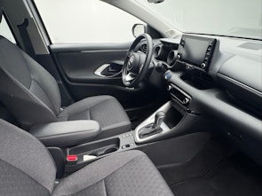 Vehicle image TOYOTA Yaris 1.5 VVT-i HSD Trend