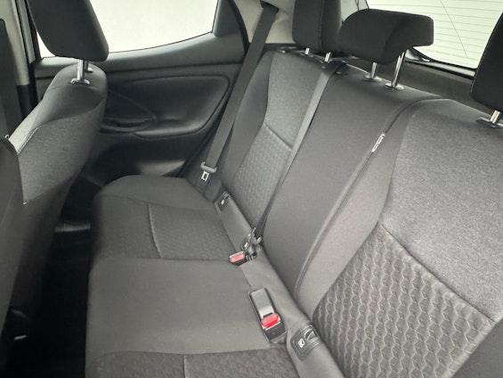 Vehicle image 9 Vehicle image 9