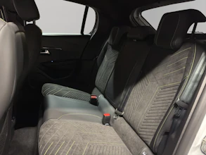 https://vehicle.imgix.net/4143997/7970b0e5-4708-48f1-ab3d-821452f5b4b4.jpg