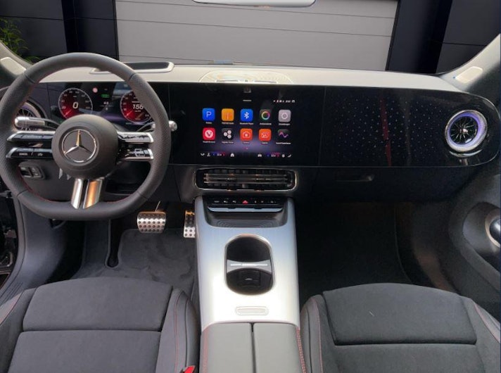 Vehicle image MERCEDES-BENZ CLA 350