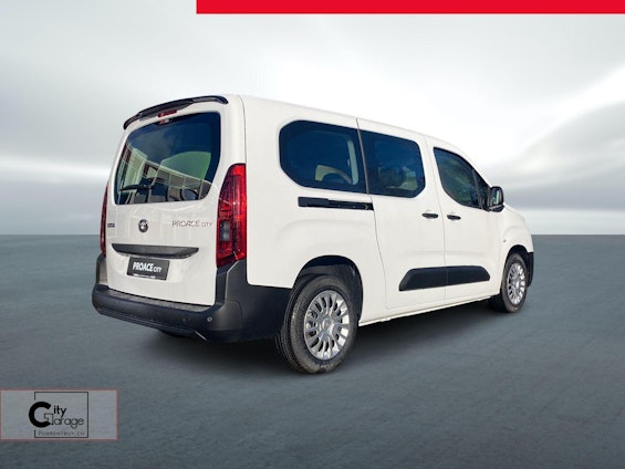 Vehicle image 10 Vehicle image 10