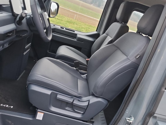 Vehicle image 6 Vehicle image 6