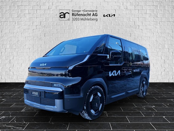 First vehicle image First vehicle image