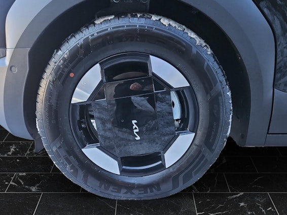 Vehicle image 10 Vehicle image 10