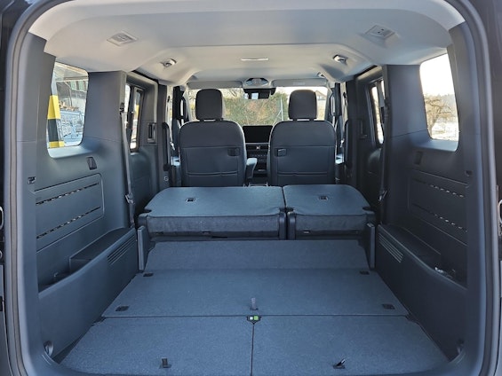 Vehicle image 9 Vehicle image 9