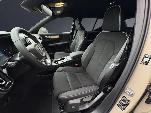 Volvo XC40 B3 Benzin Mild Hybrid Xcite DCT