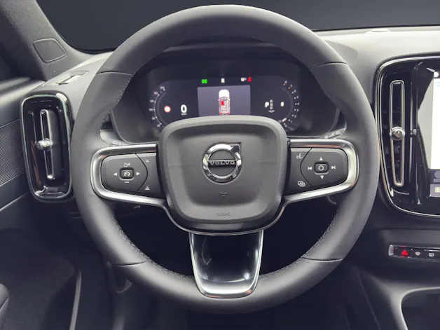 Volvo XC40 B3 Benzin Mild Hybrid Xcite DCT