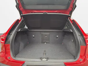 Volvo XC40 B4 Benzin Mild Hybrid R-Design Geartronic