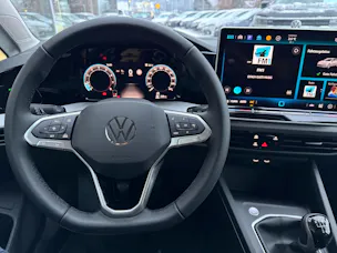 VW Golf 1.5 TSI Basis