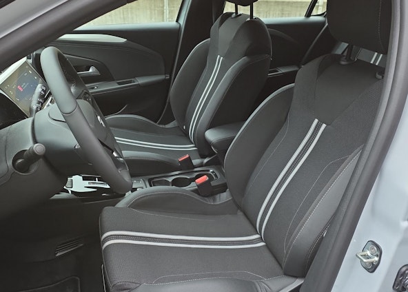 Vehicle image 16 Vehicle image 16