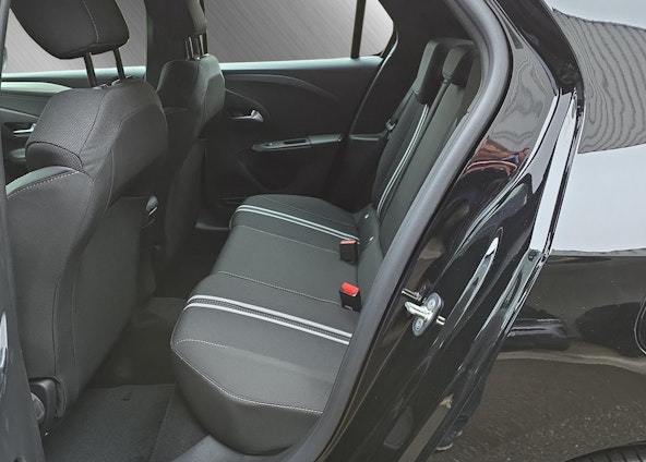 Vehicle image 9 Vehicle image 9