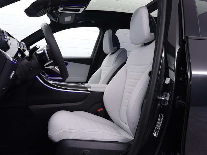 Vehicle image MERCEDES-BENZ GLC 220