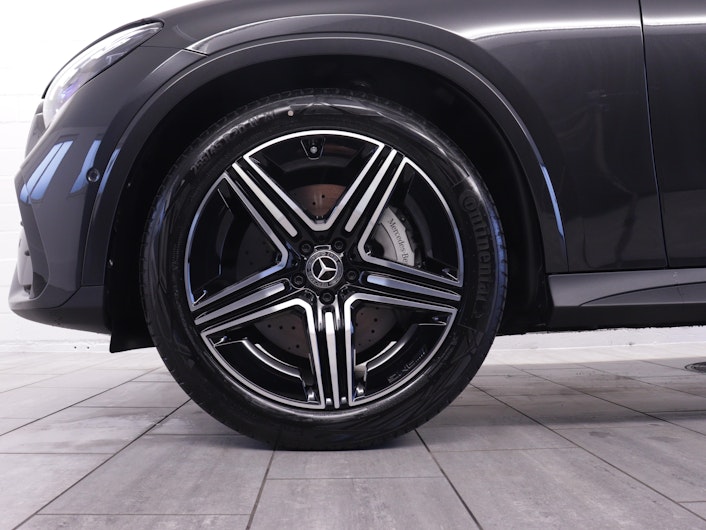 Vehicle image MERCEDES-BENZ GLC 220