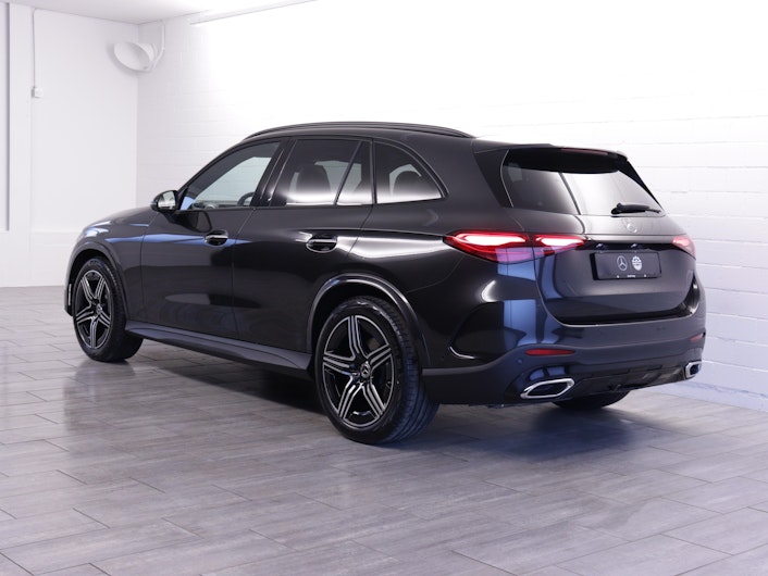 Vehicle image MERCEDES-BENZ GLC 220