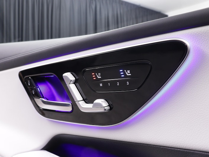 Vehicle image MERCEDES-BENZ GLC 220