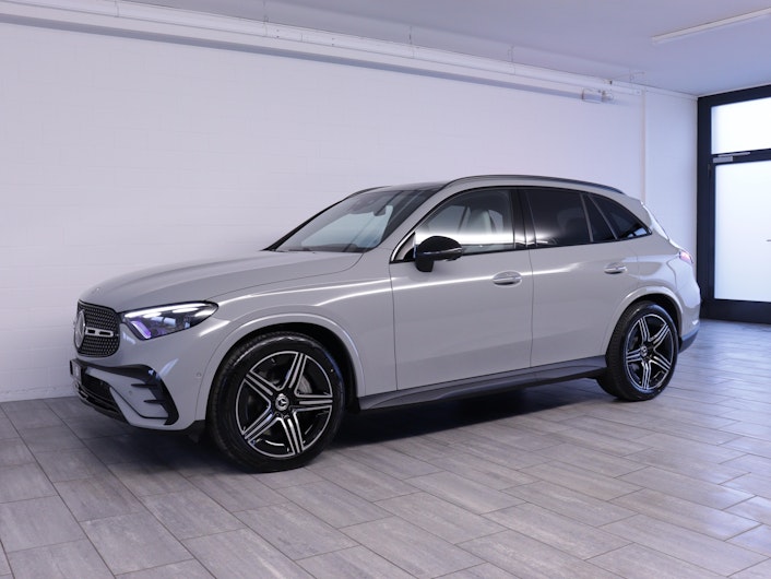 Vehicle image MERCEDES-BENZ GLC 220