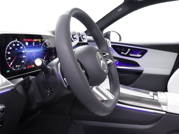 Vehicle image MERCEDES-BENZ GLC 220