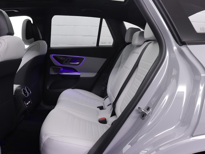 Vehicle image MERCEDES-BENZ GLC 220