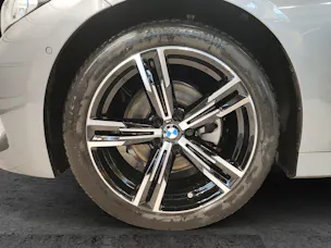 BMW 320d xDrive SAG Touring Attraktiven Leasingzinssatz ab 1,9 % bei Abschluss einer BMW Fahrzeugversicherung