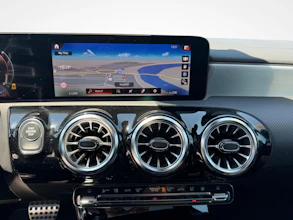 https://vehicle.imgix.net/4144968/314a32b1-d59f-40f4-89bf-f38bc380d076.jpg