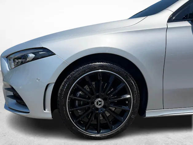 Mercedes-Benz A 250 e AMG Line
