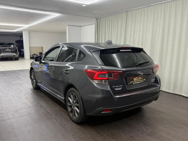 Subaru Impreza 2.0i e-Boxer Advantage AWD CVT