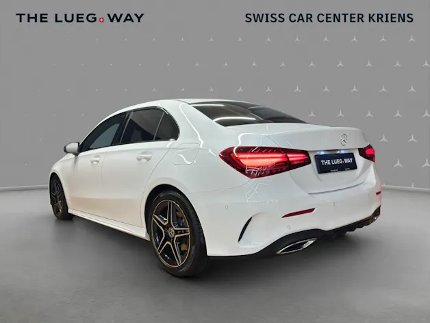 Mercedes-Benz A 200 - AMG / Rückfahrkamera / Sitzheizung / Lenkradheizung