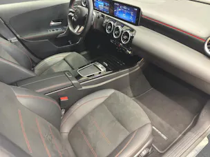 Mercedes-Benz A 200 - AMG / Rückfahrkamera / Sitzheizung / Lenkradheizung