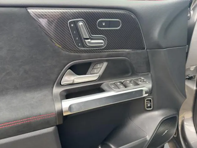 Mercedes-Benz GLB AMG 35 4M 8G-Tronic