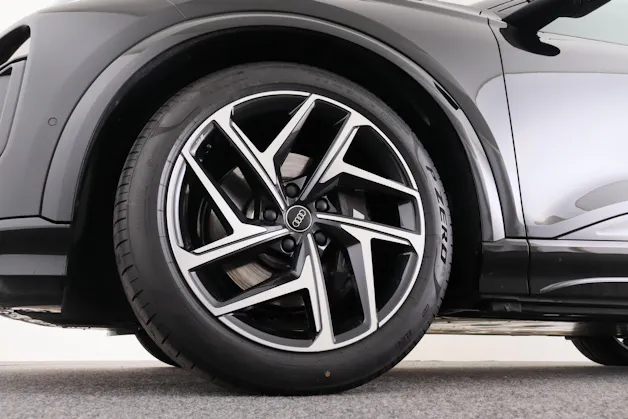 Audi SQ6 e-tron quattro