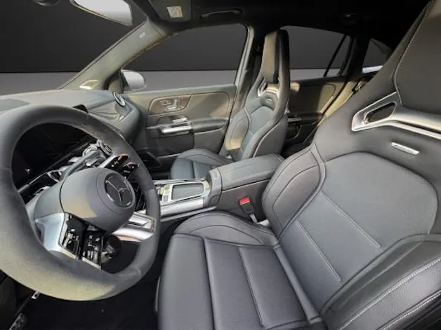 Mercedes-Benz GLA AMG 45 S 4M+8G-DCT