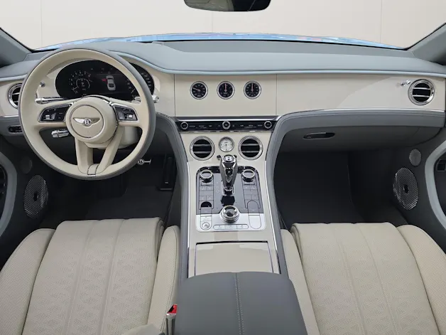 Bentley Continental GT 4.0 V8 PHEV 782 PS Mulliner/ 1.9% Leasing möglich.