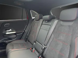 Mercedes-Benz GLA 200 Night Star 7G-D