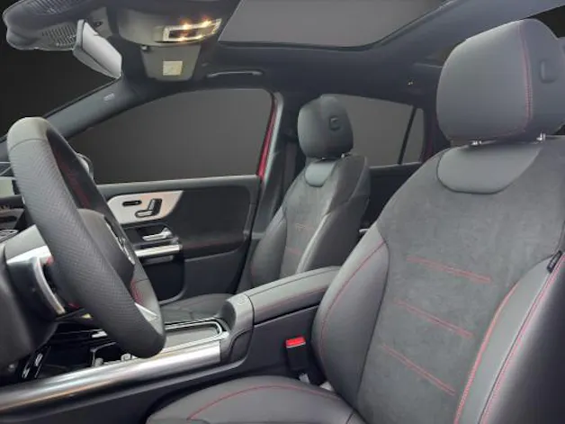 Mercedes-Benz GLA 200 Night Star 7G-D