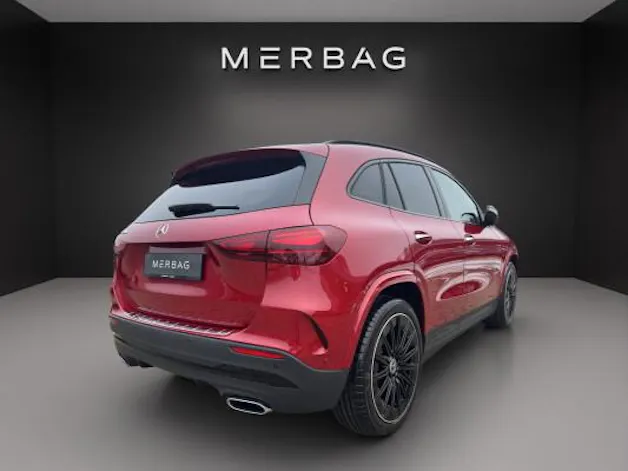 Mercedes-Benz GLA 200 Night Star 7G-D