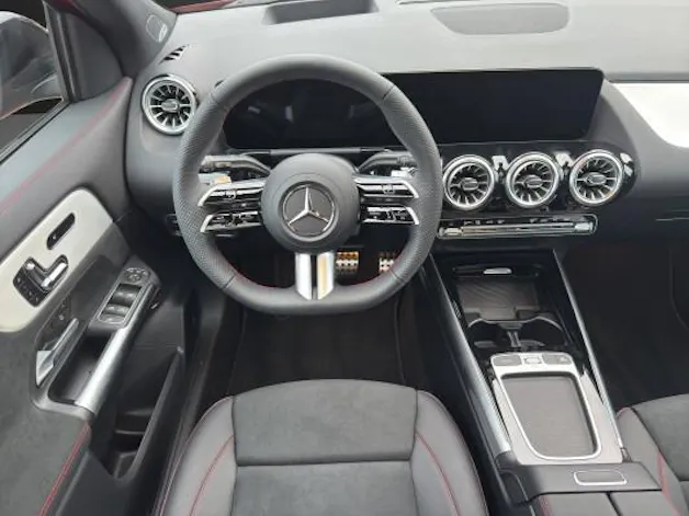 Mercedes-Benz GLA 200 Night Star 7G-D