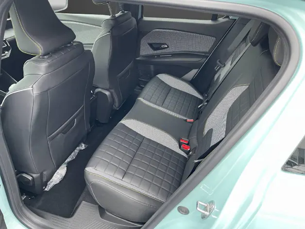 Renault R4 E-Tech Comfort Range iconic