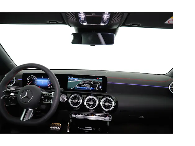 Mercedes-Benz CLA 220 4Matic 8G-DCT