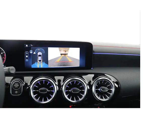 Mercedes-Benz CLA 220 4Matic 8G-DCT