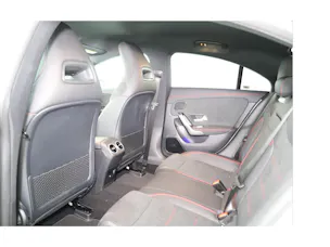 Mercedes-Benz CLA 220 4Matic 8G-DCT