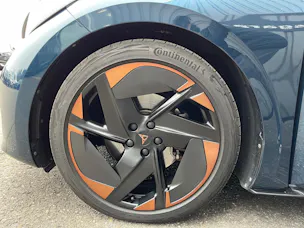 Cupra Born El Primero Tres