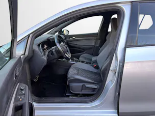 VW Golf 1.5 eTSI mHEV ACT R-Line DSG